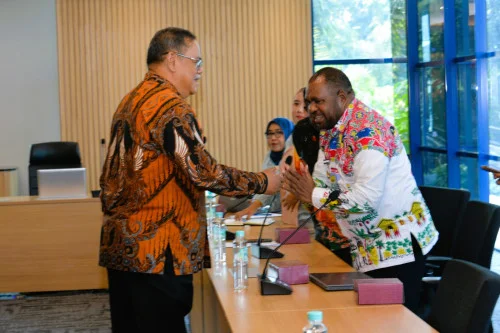 Audiensi Pemerintah Kabupaten Manokwari Selatan untuk memenuhi Modular Operation Theater  di RSUD Elia Waran